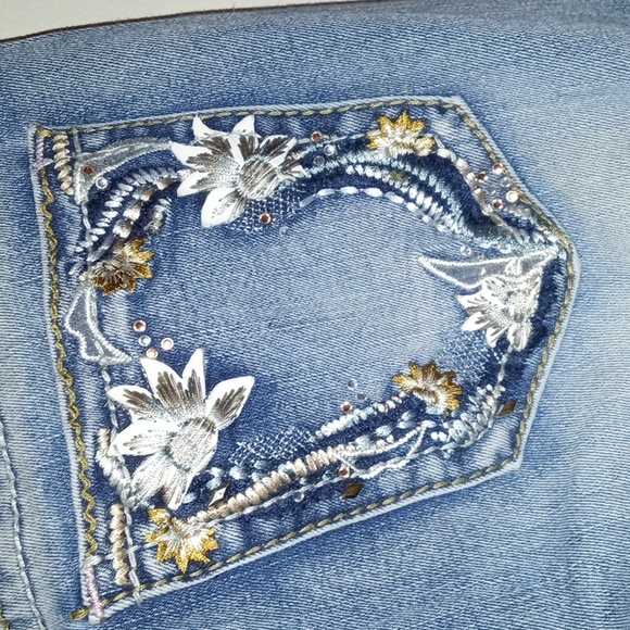 TRUE LUCK Jeans - Decorative Pockets 4 - Picture 9 of 13
